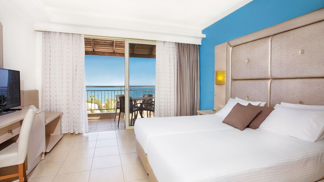 Grand Blue Beach Hotel